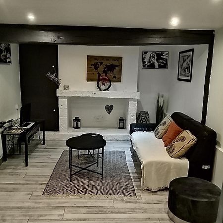 Maison Diana A 400 Metres A Pieds De L'Aeroport Tillé Dış mekan fotoğraf